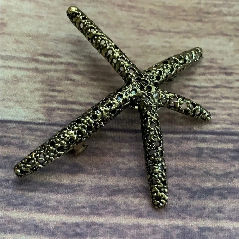 2 pcs Bronce Starfish Hair clips